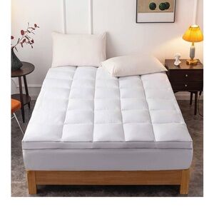 Premium White Mattress Topper